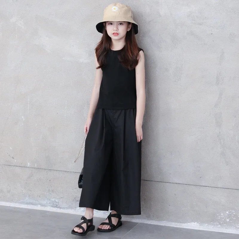 纯色背心/ 九分裙裤 Sleeveless Top/ Culottes in Black