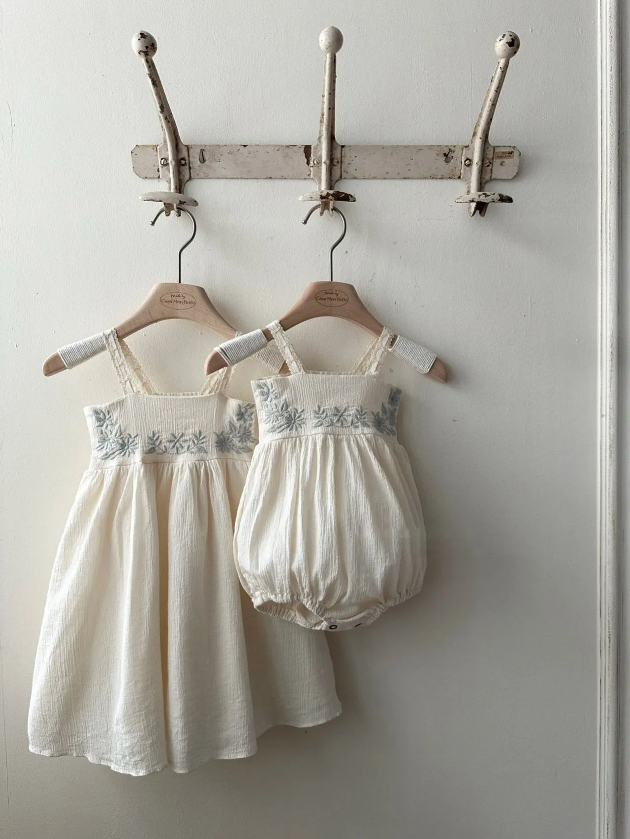 Aria Embroidery Romper _Cream