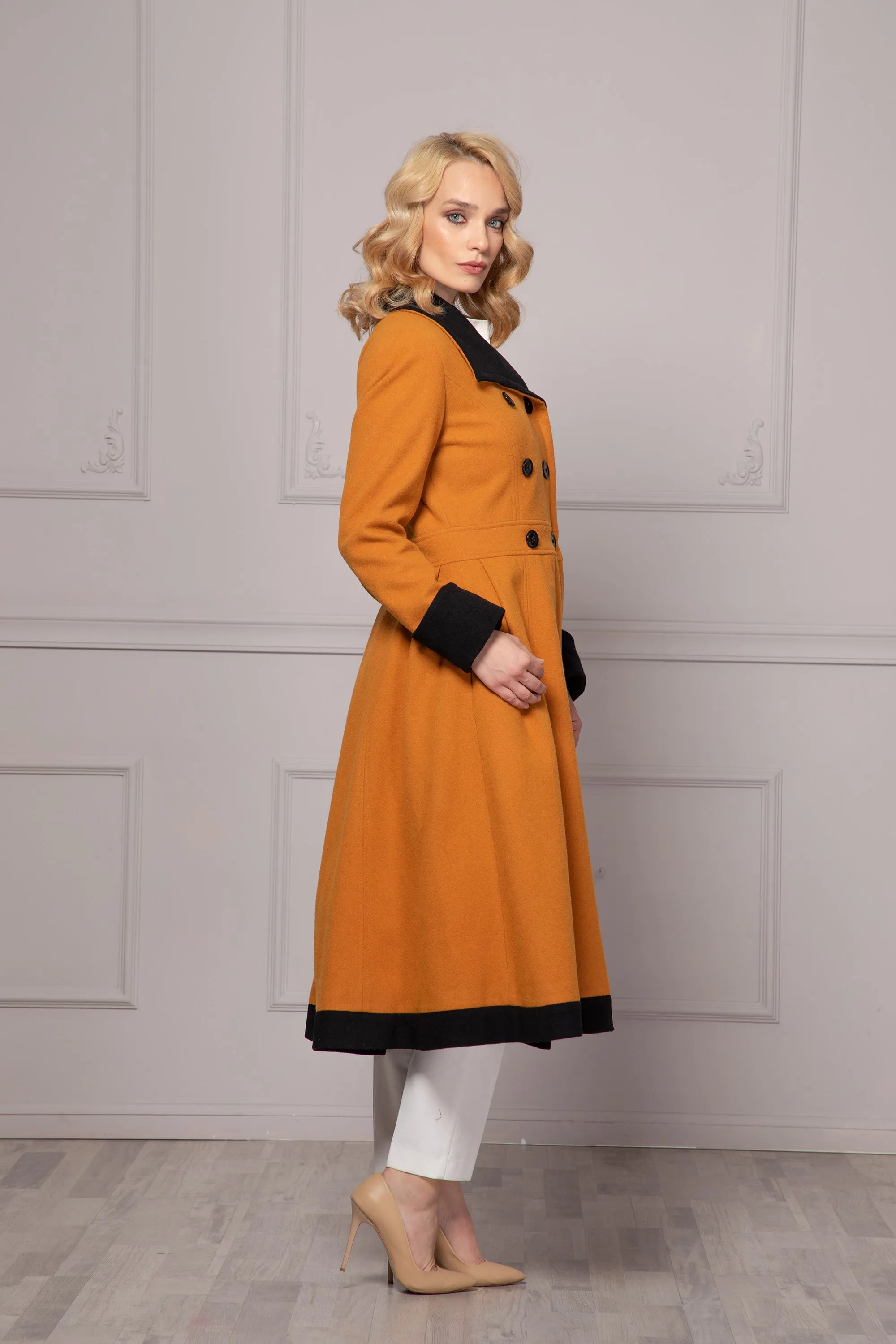 CUFFED LADIES COAT