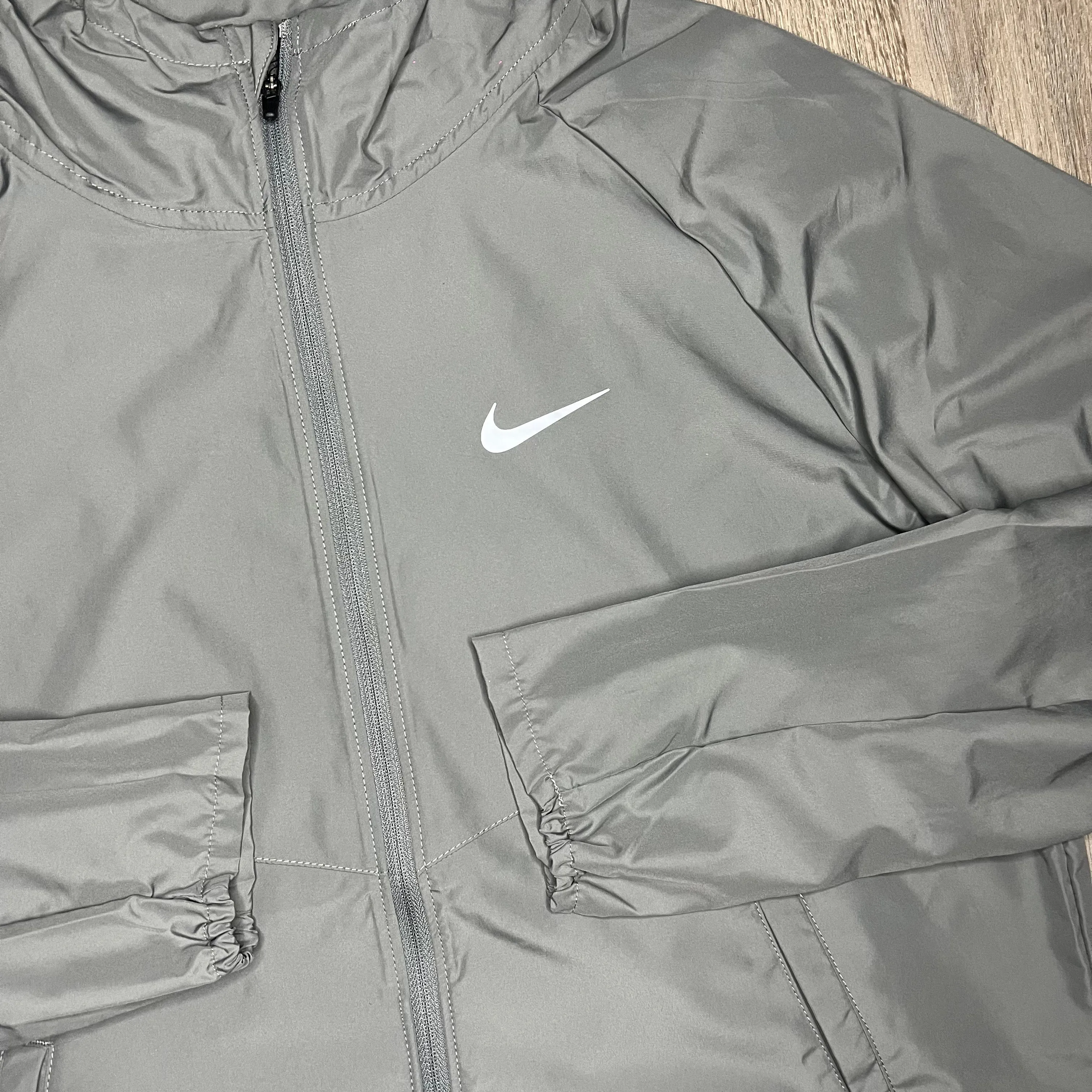 Nike Repel Miler Windrunner Grey