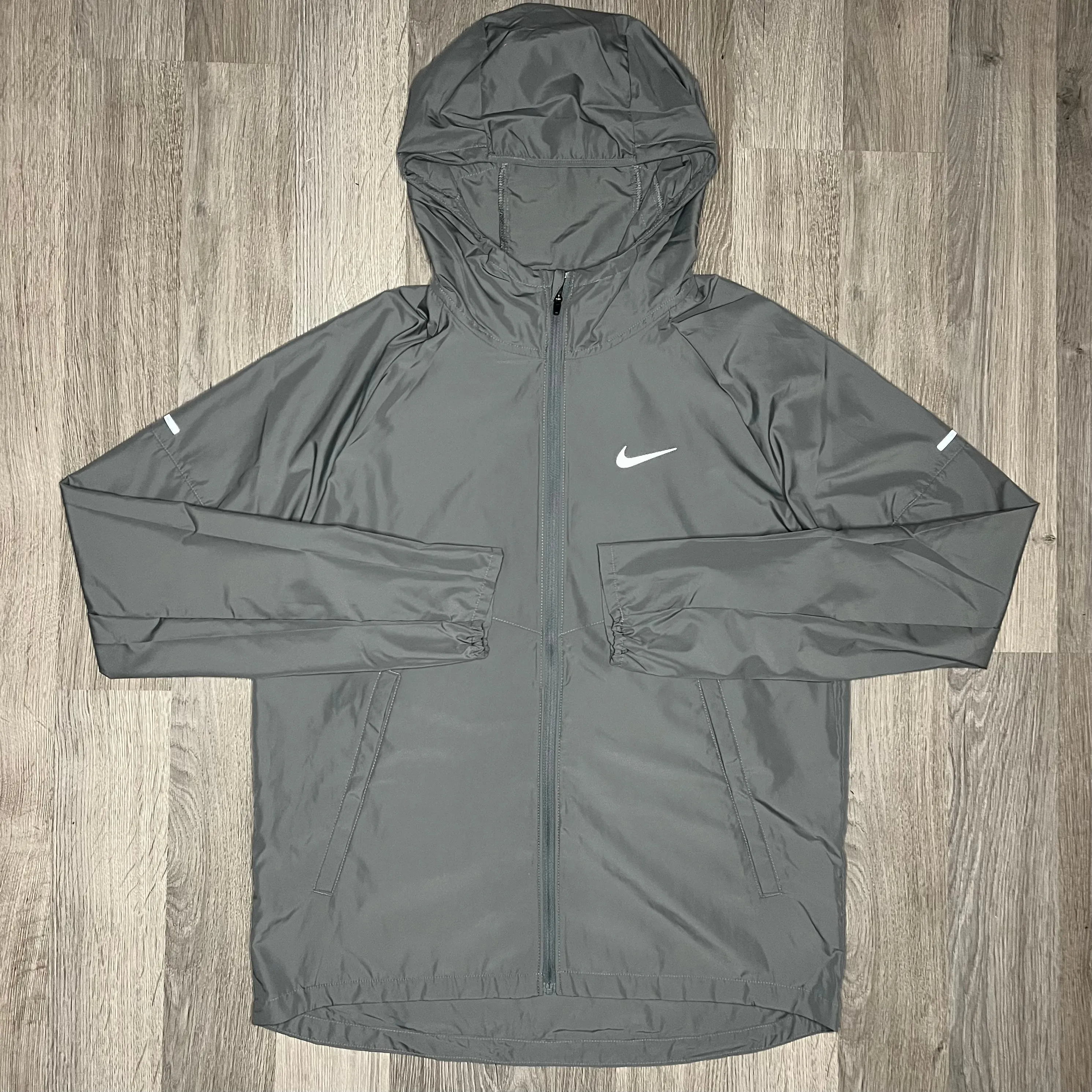 Nike Repel Miler Windrunner Grey