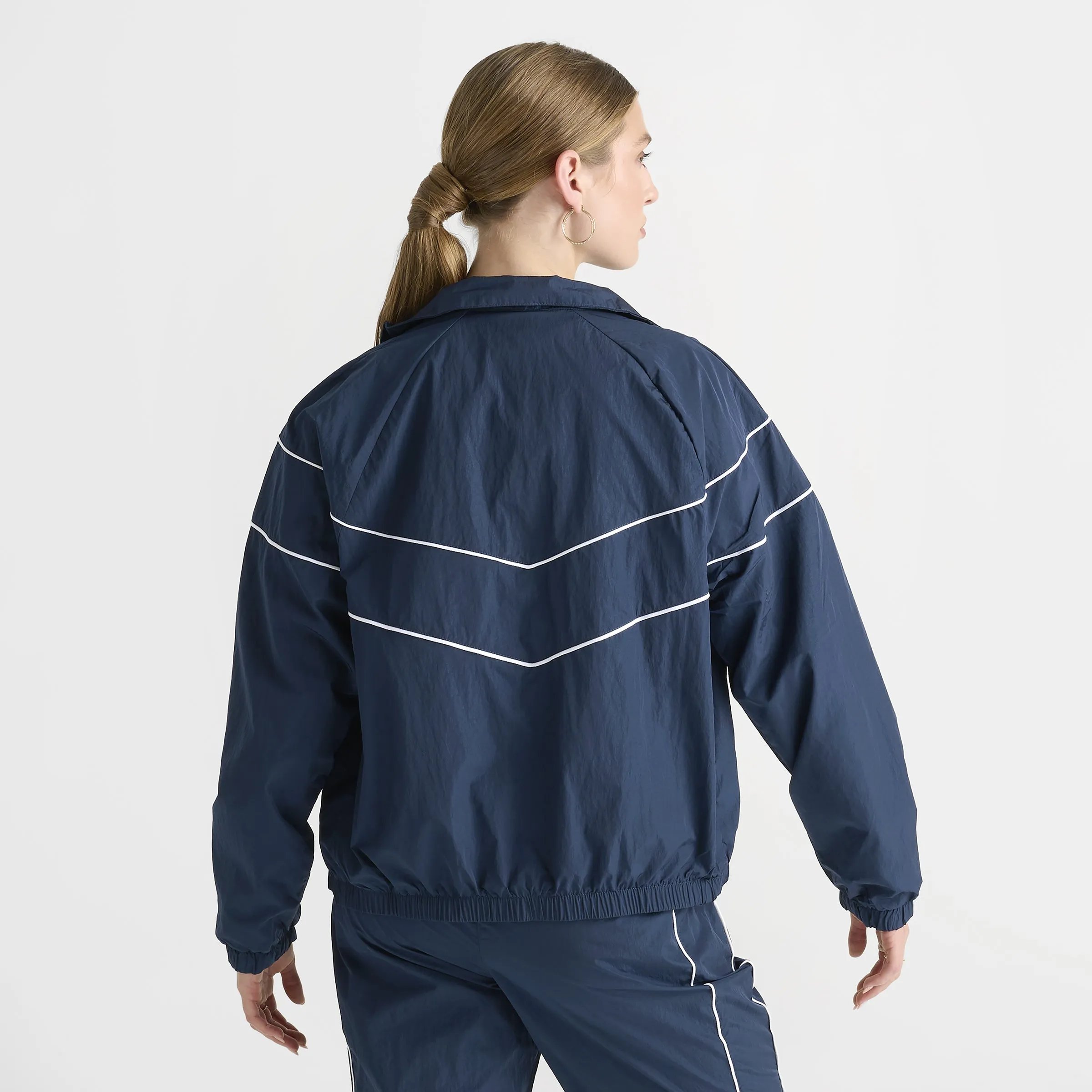 Nike Women's Windrunner UV Protection Woven Full-Zip Jacket Armory Navy / White