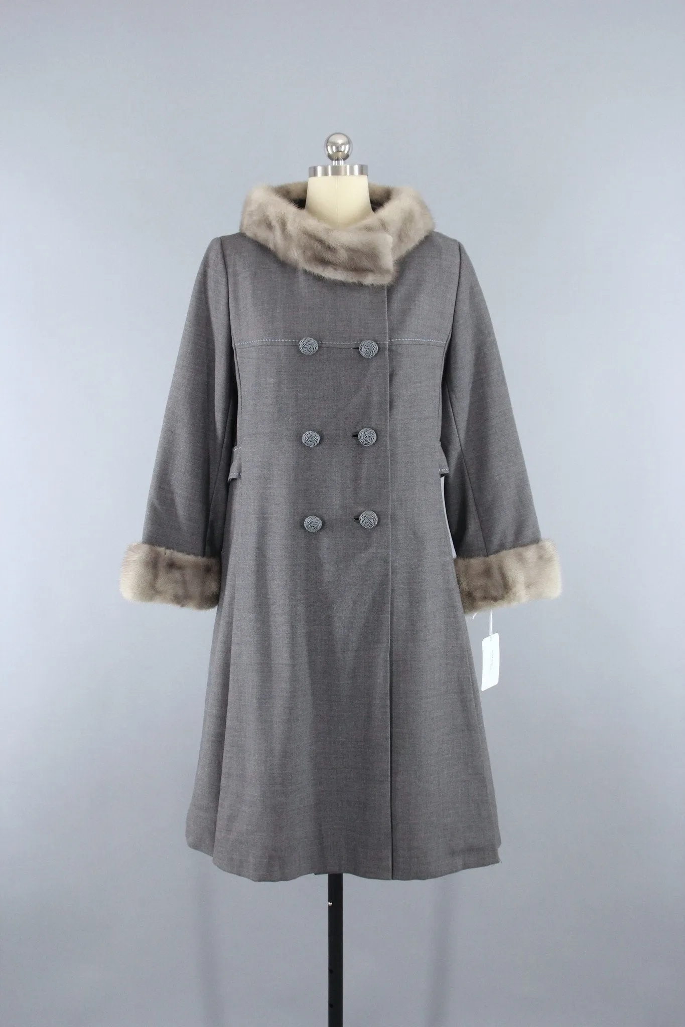 Vintage 1960s Holly Poplin Grey Wool Coat with Fur Trim